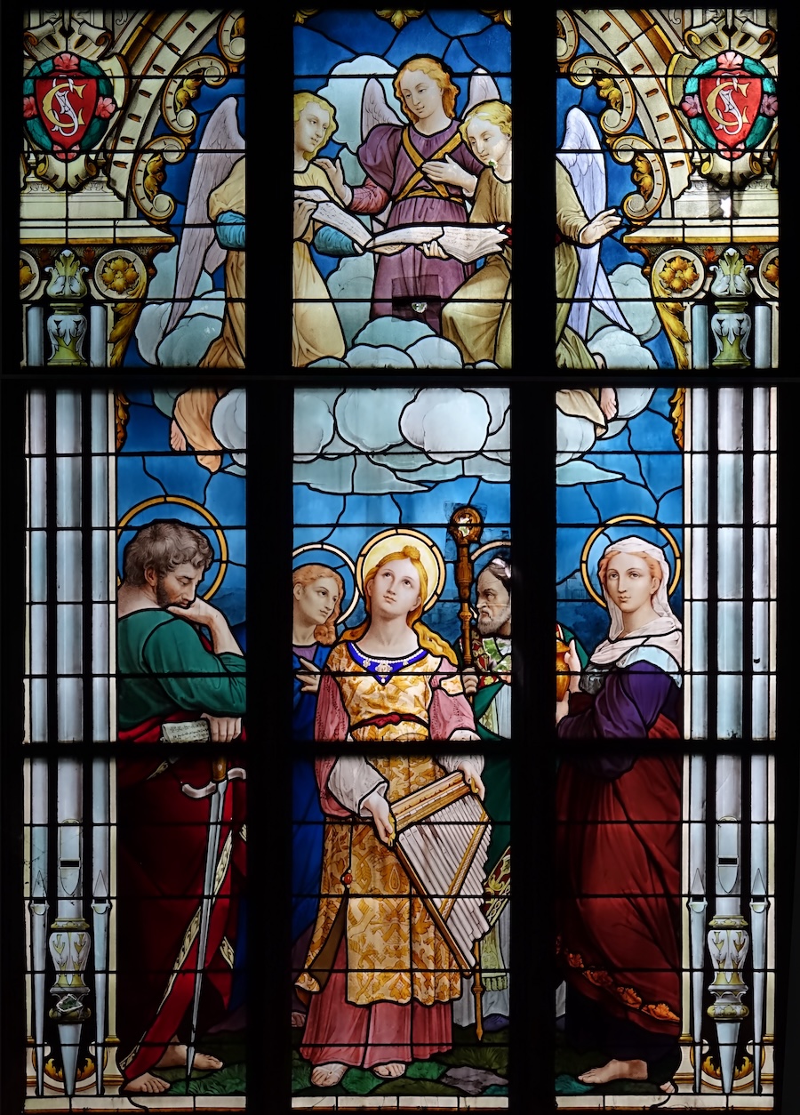 Sainte Cécile entourée à gauche de Saint Paul et de Saint Jean, à droite , Saint Augustin et Marie-Madeleine.