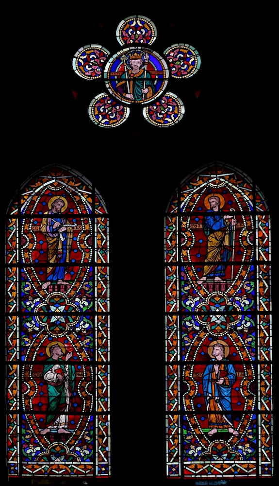 en haut : St Louis<br>à gauche : St Matthieu, St Barthélémy<br>à droite :  St Thomas, St Simon