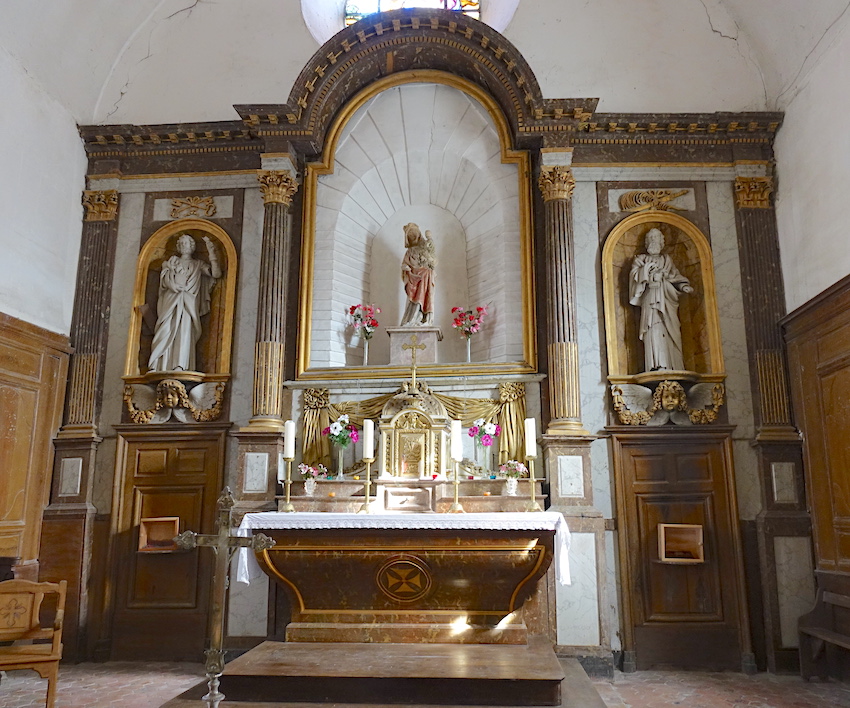 Maître-autel<br>Eglise Saint Pierre et Saint Paul-Chaintreaux 77