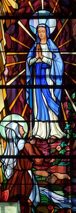La Vierge apparait à Bernadette Soubirous