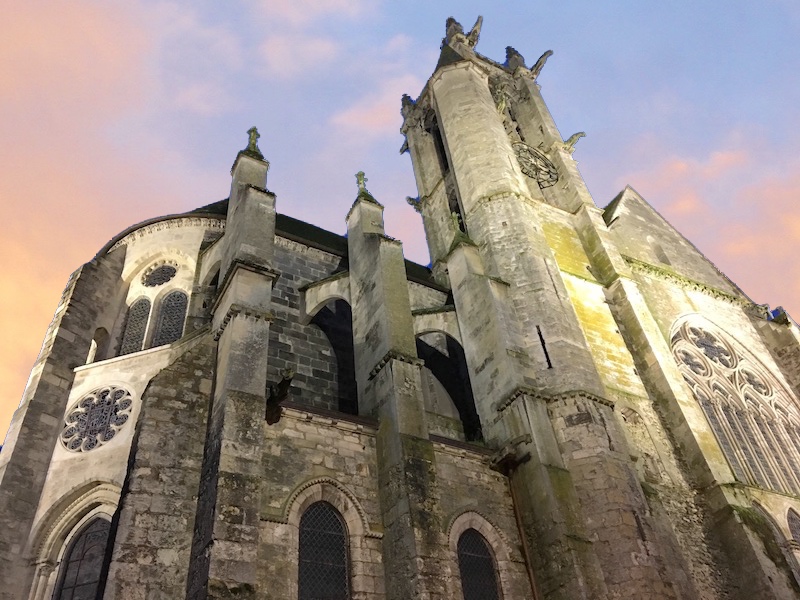 Eglise Notre-Dame de la Nativité - Moret-sur-Loing 77<br>chevet et tour-clocher