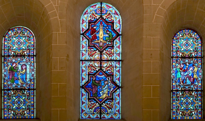 vitraux de l'abside - épisodes de la vie de Saint Pierre