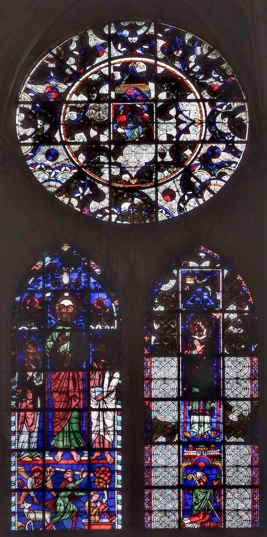 Baie 113 Le Christ tenant la croix de la Résurrection entre la Vierge et Saint Jean - Le sacrifice d'isaac<br>Sainte Camille - Un évêque agenouillé