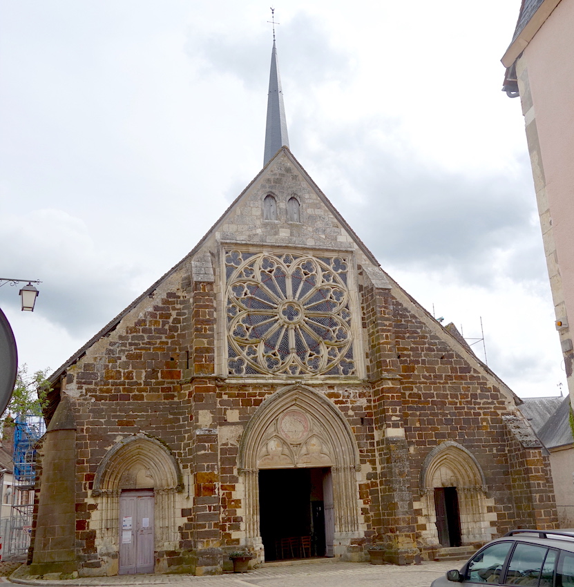 Eglise saint Ferréol - Saint Fargeau 89