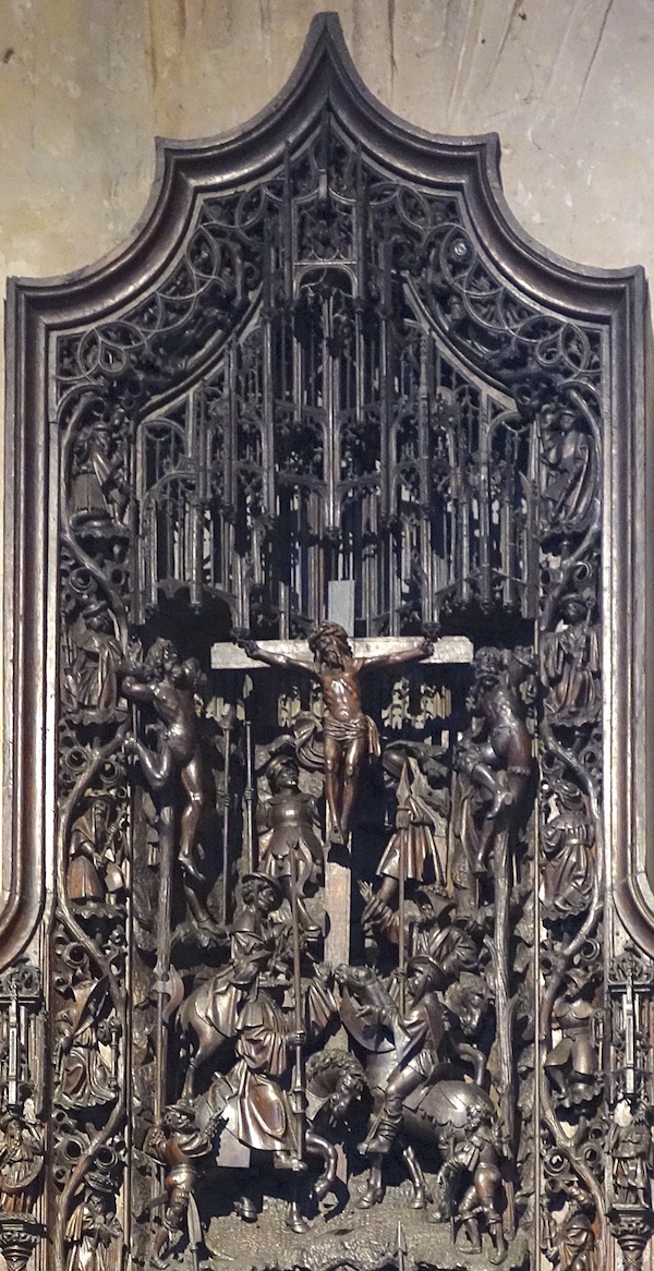 Crucifixion (Jésus entouré des deux larrons).<br>Eglise St Germain l'Auxerrois - Paris (1)