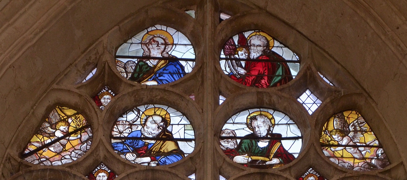 Les évangélistes : St Jean, St Matthieu, St Luc, St Marc