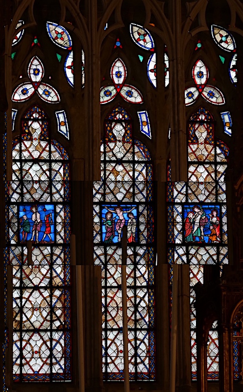 la flagellation, la crucifixion, la descente de croix (baie 0)