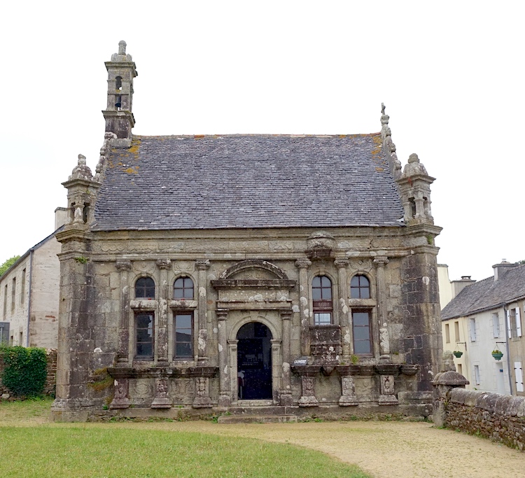 l'ossuaire (chapelle Ste Anne)