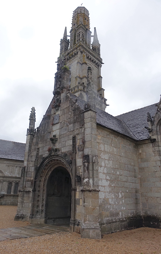 Eglise Notre-Dame - Lampaul-Guimiliau 29