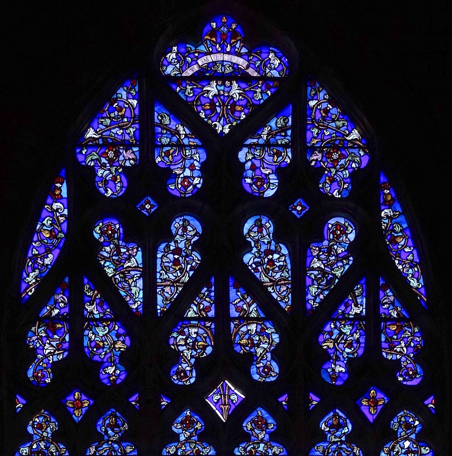 Vitrail du rosaire - Collégiale Saint Aubin - Guérande 44