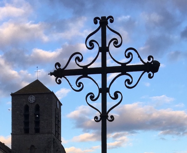 Ecuelles - place de l'église