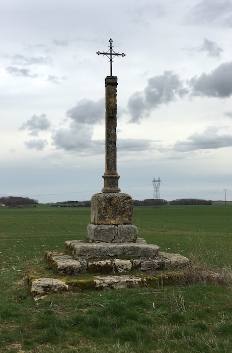 Noisy-Rudignon : Croix de Sainte Anne