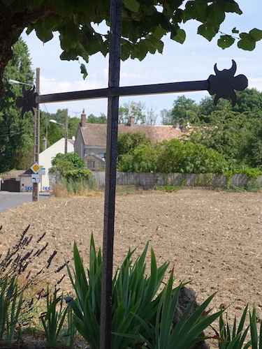 Villecerf - Croix du carrefour de l'arbre