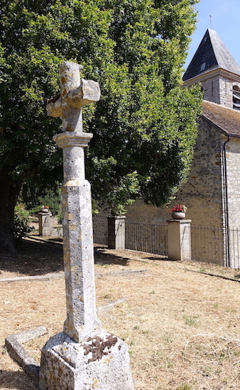 Villecerf - Croix du Chateau Saint Ange