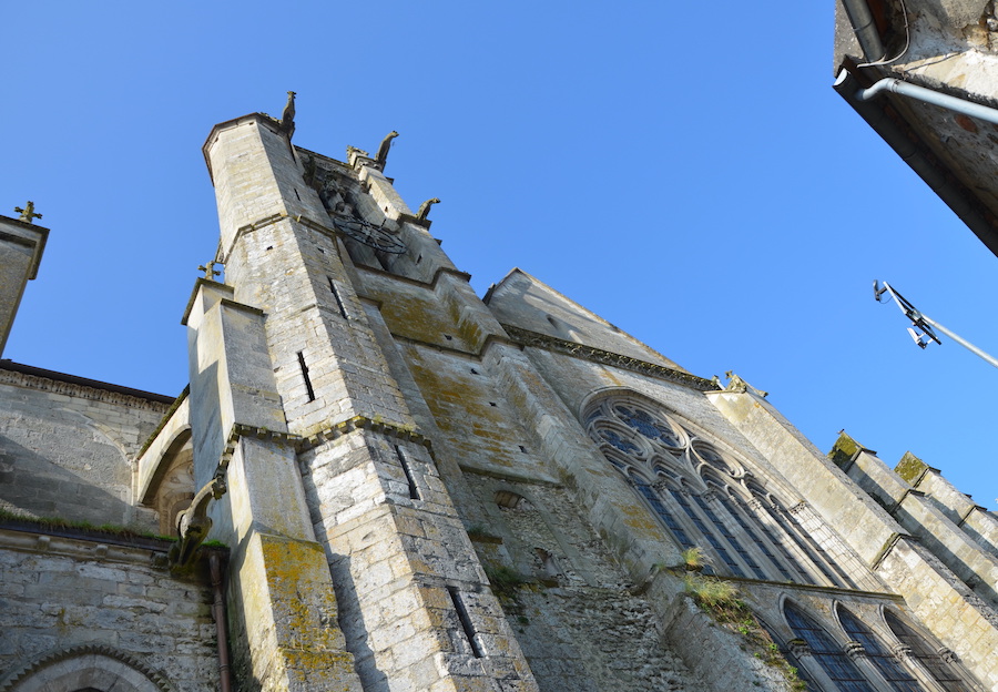 Eglise Notre-Dame de la Nativité - Moret-sur-Loing 77<br>tour-clocher (côté nord)