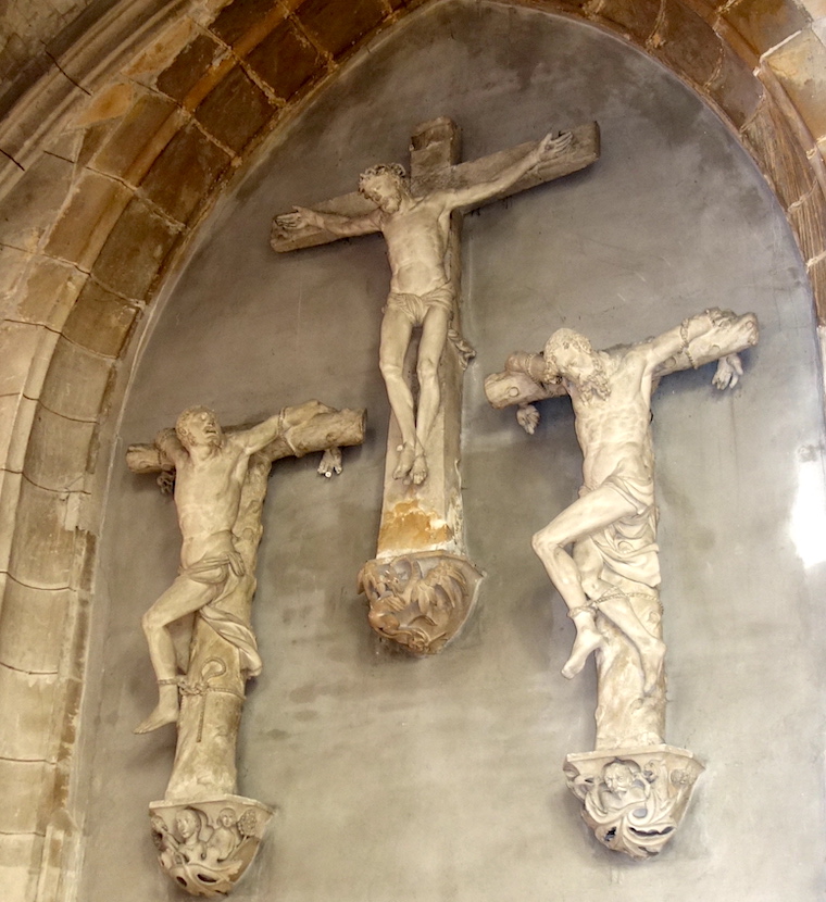 Jésus et les deux larrons - Eglise Saint Thibault - Joigny 89