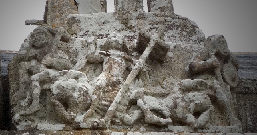 La résurrection - Grand calvaire de Tronoën - Saint Jean Trolimon 29