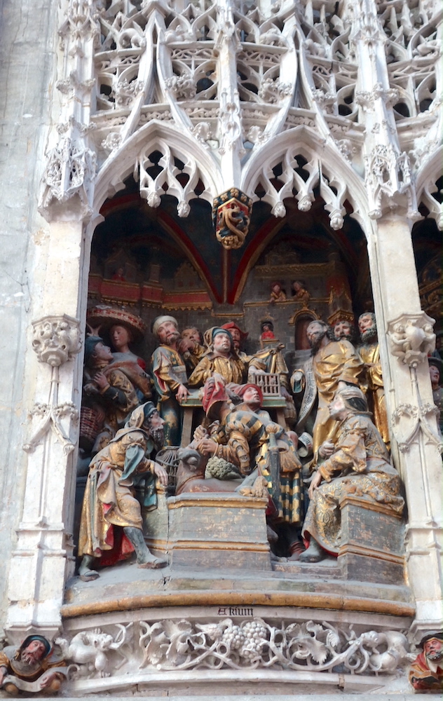 Jésus fait face au moneyeurs sur la place du Temple.<br>Cathédrale Notre-Dame - Amiens 80