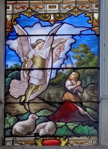 [1] St Michel, Ste Catherine d'Alexandrie et Ste Marguerite appraissent à Jeanne.<br>Eglise Saint André - Joigny 89