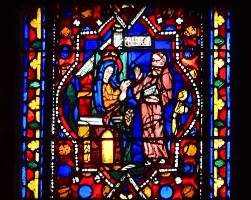 [5] Le prêtre parle avec Marie-Madeleine
